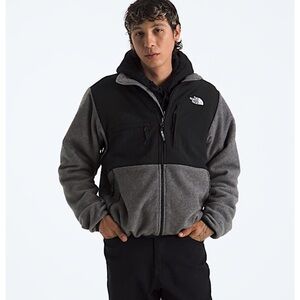 The North Face 95 Retro Denali Jacket in Tnf Mid Grey Heather/Black Men’s size M